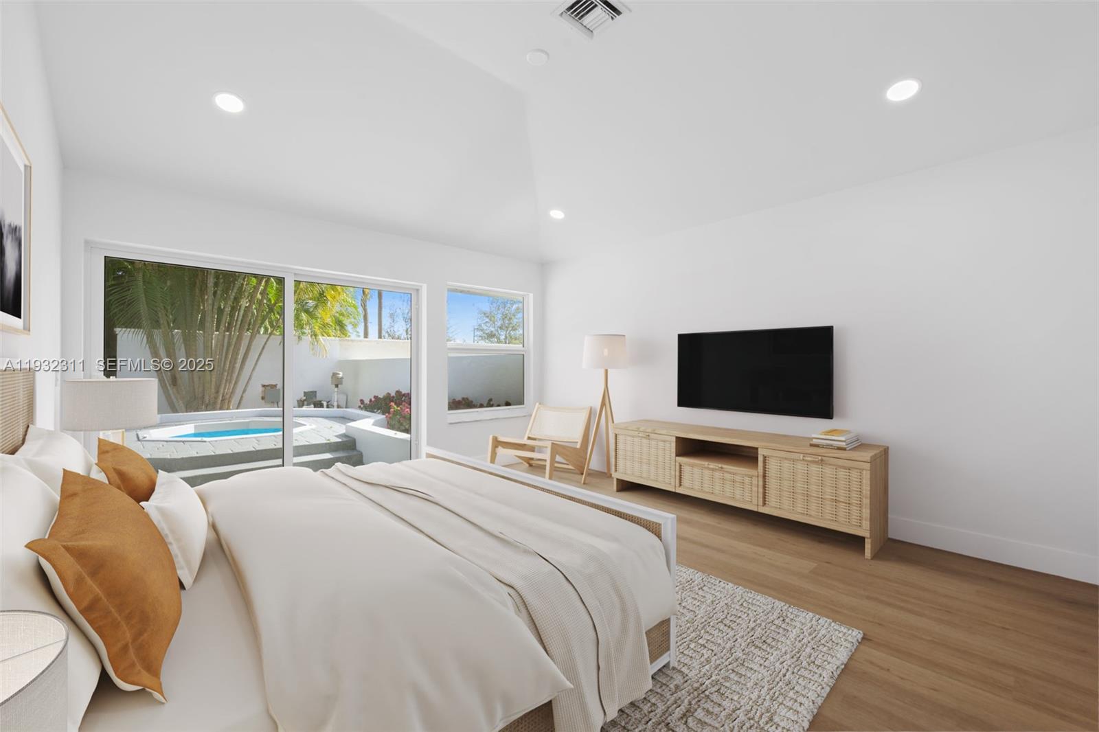 CEDAR CAY - Residential