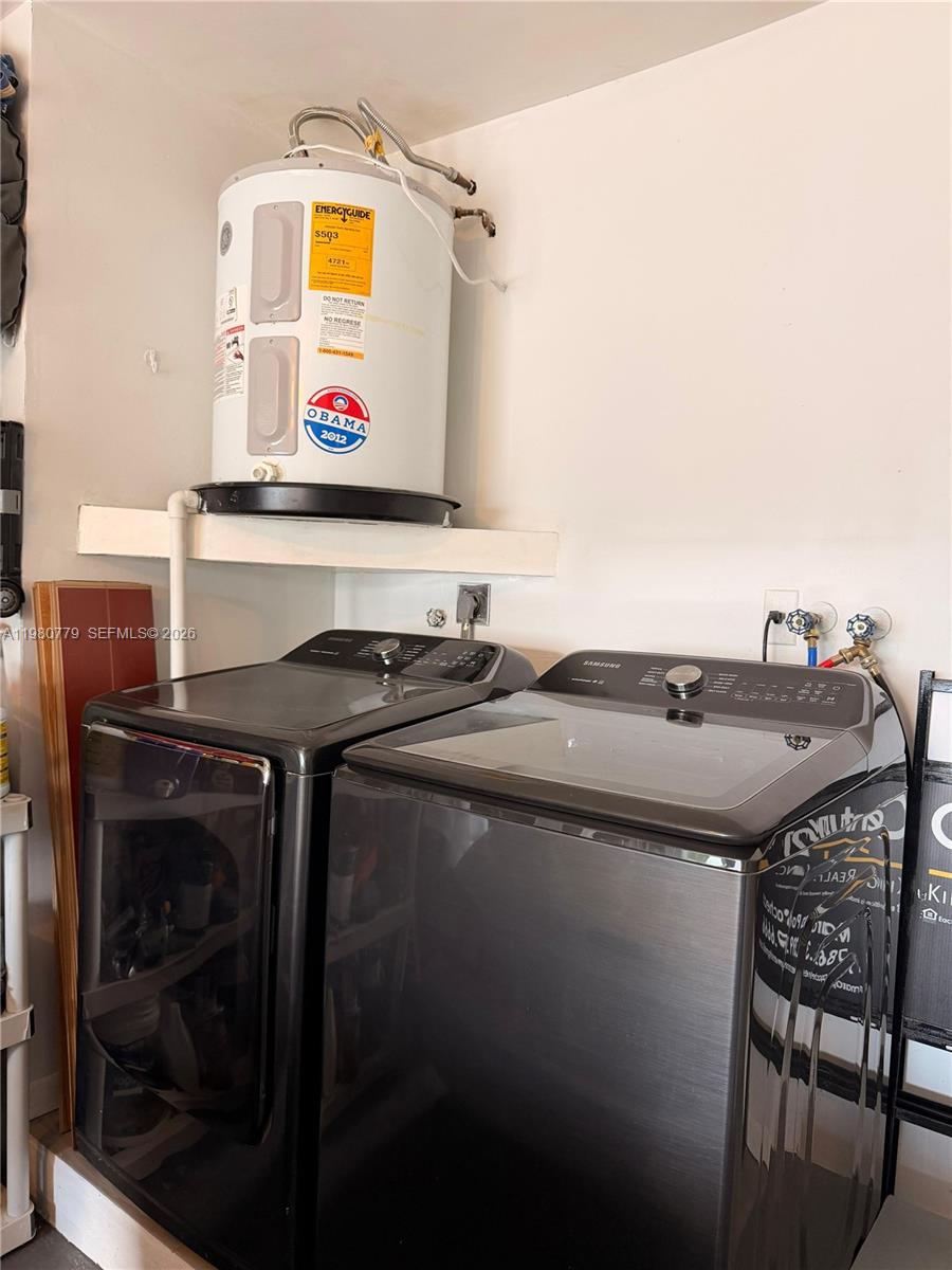 THE MOORS TOWNHOUSES - Residential