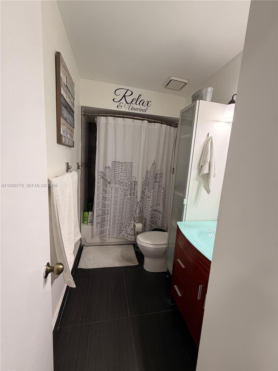 THE MOORS TOWNHOUSES - Residential