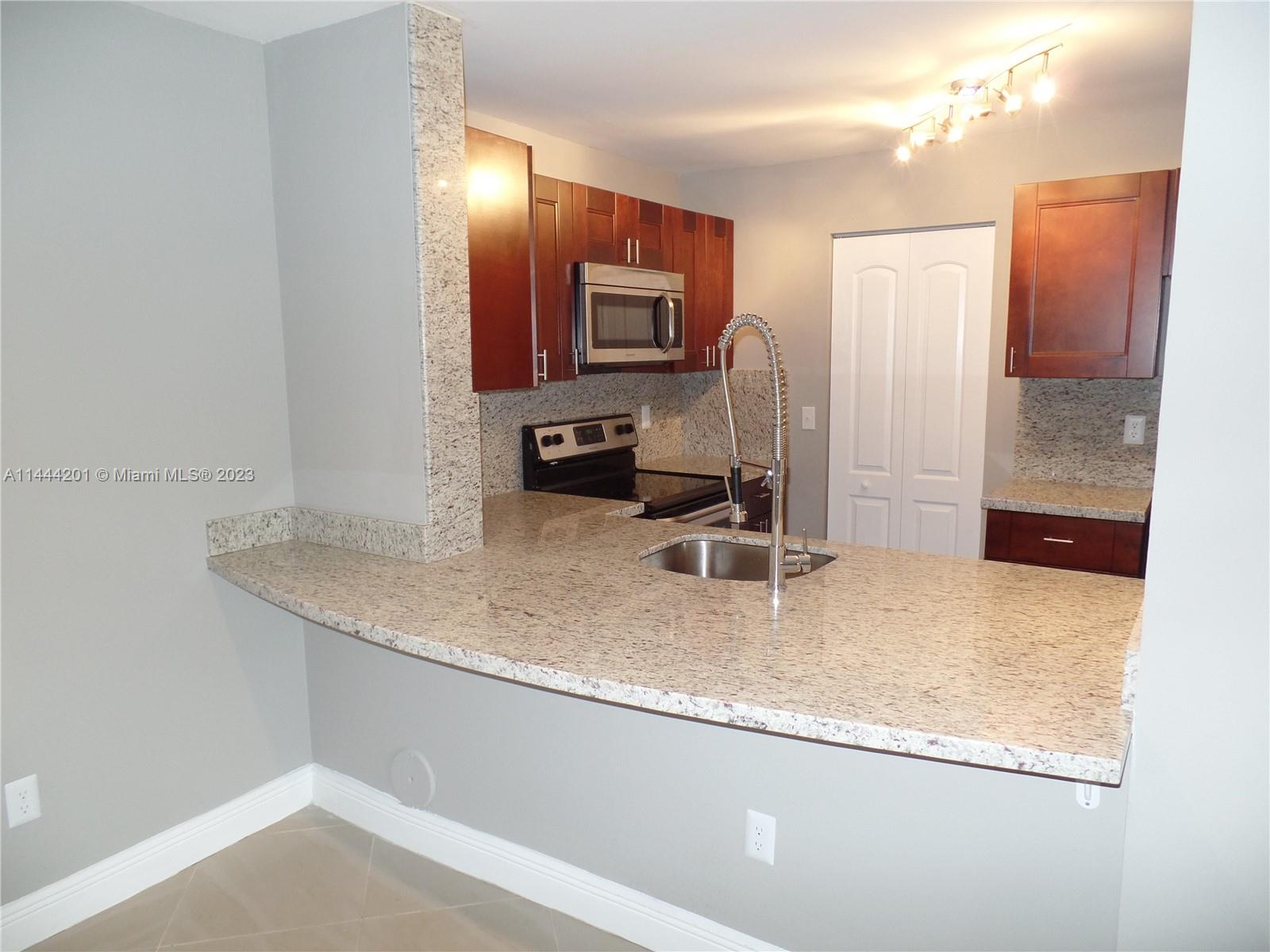 ROYAL POINCIANA CONDO - Residential Lease