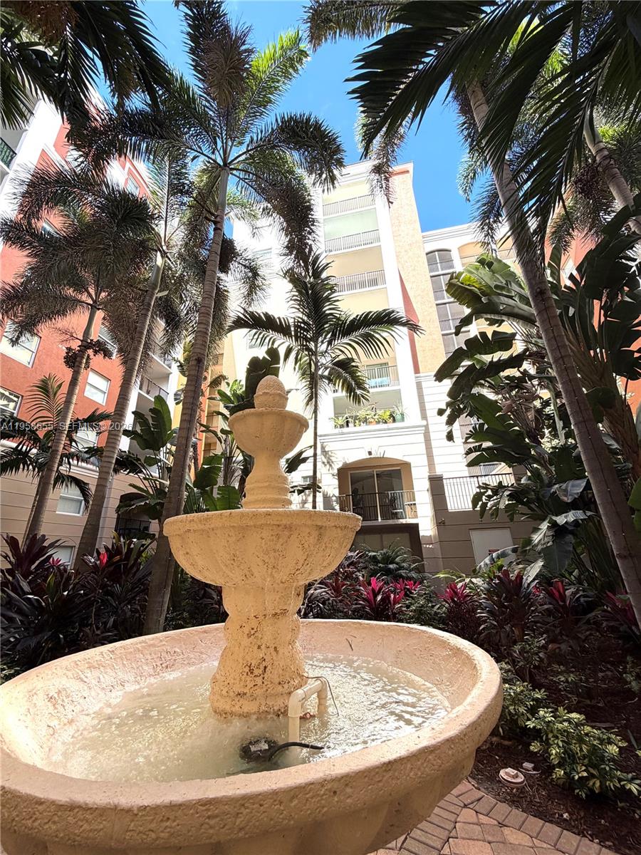 PORTO BELLAGIO CONDO - Residential Lease