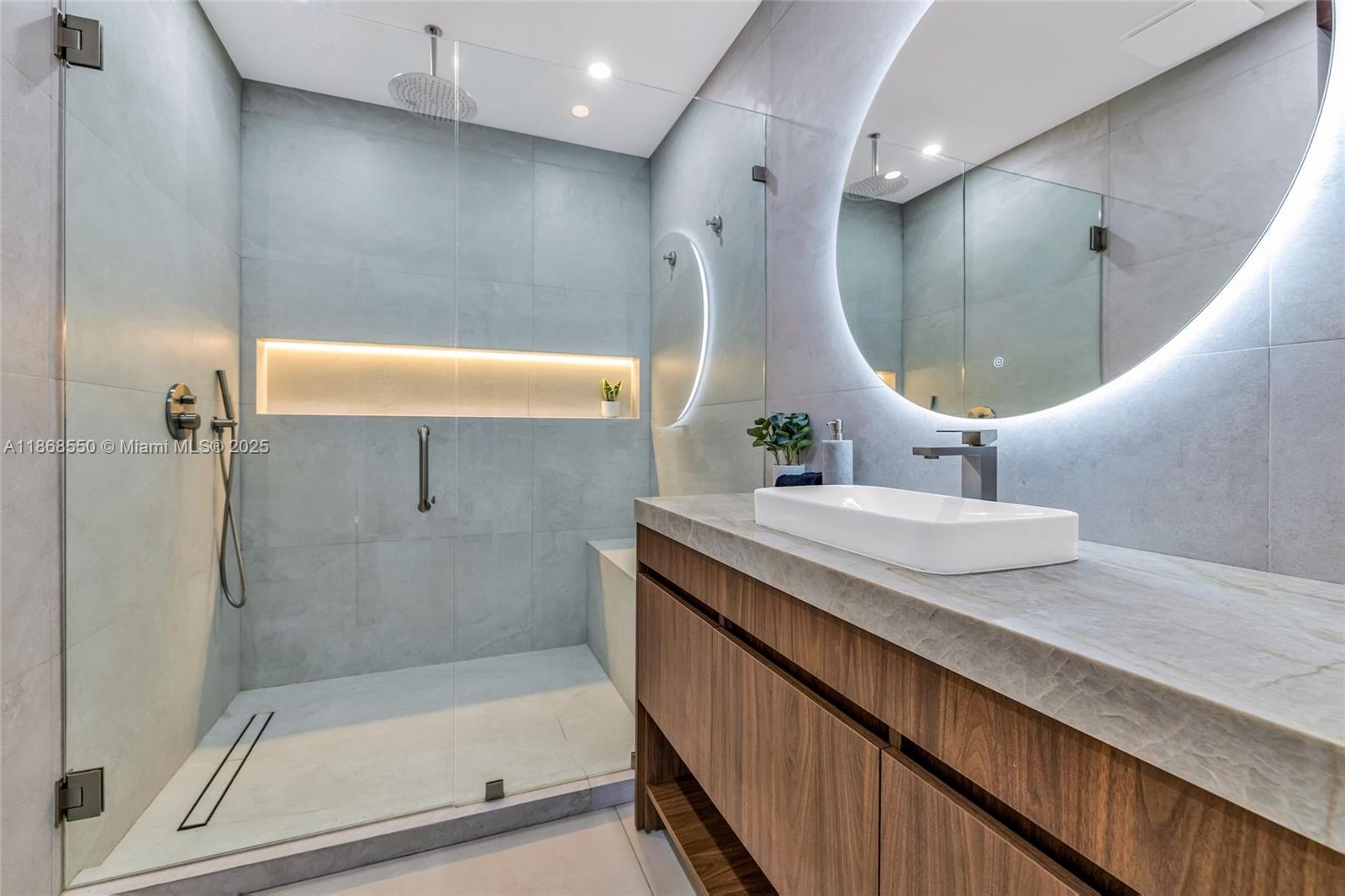 HOLLEMAN PARK - Residential Lease