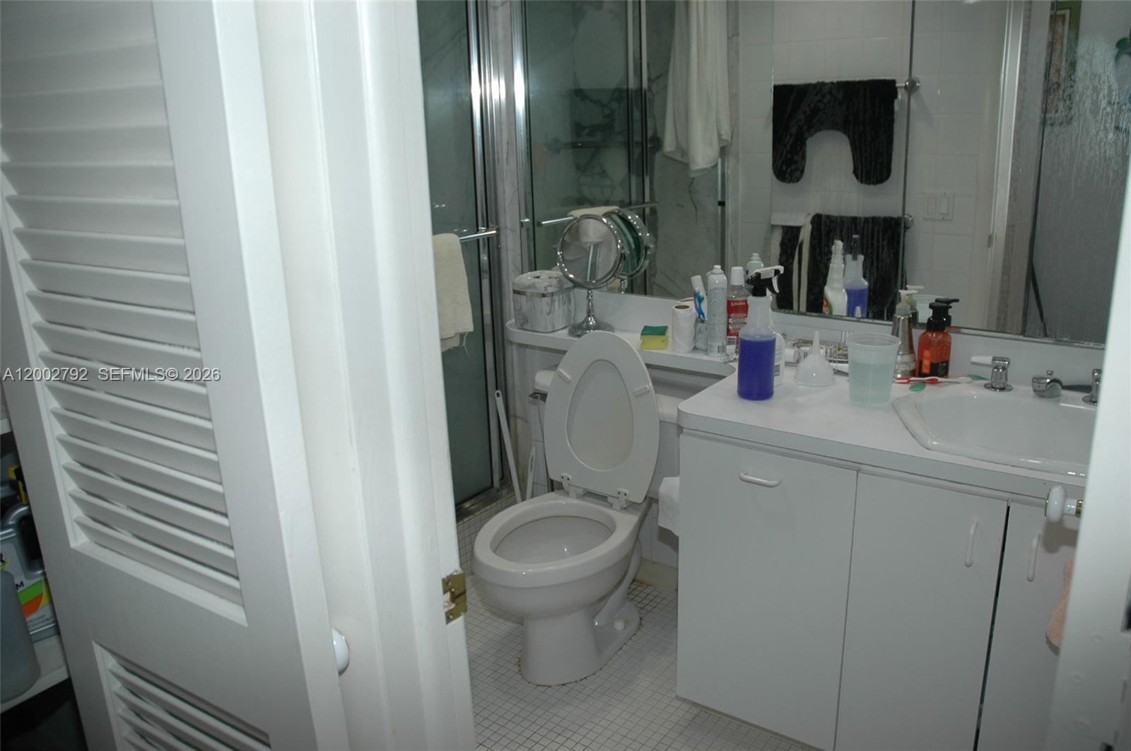 EMERALD TOWER CONDO - Residential