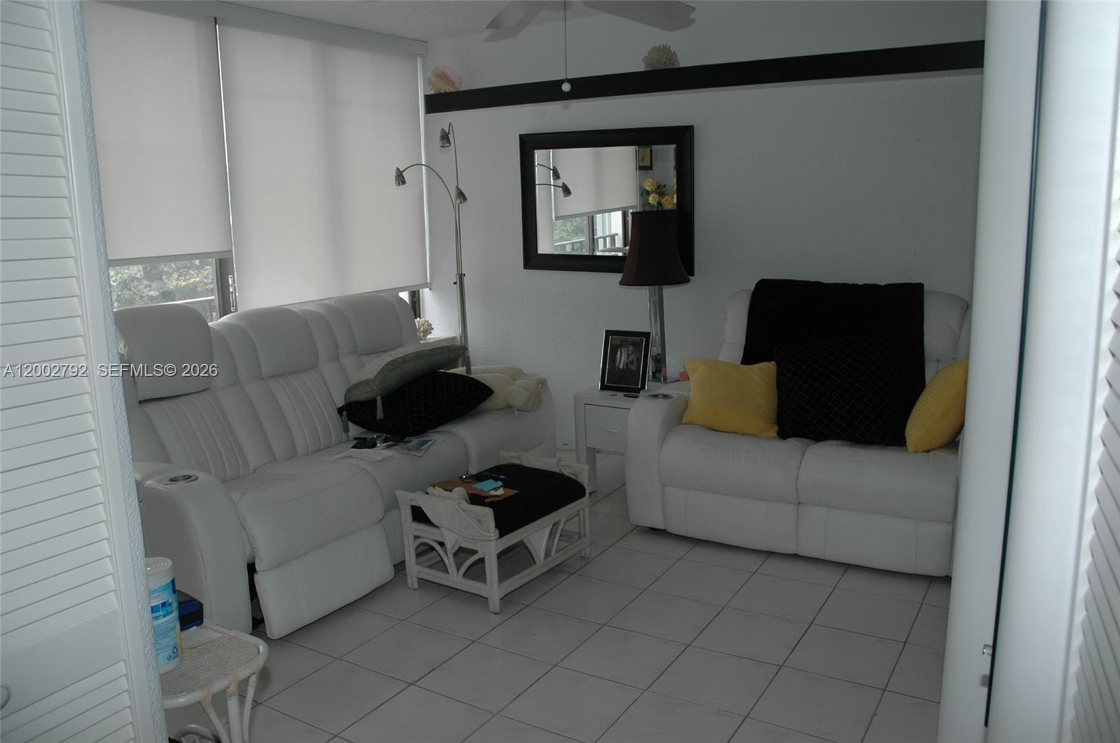 EMERALD TOWER CONDO - Residential