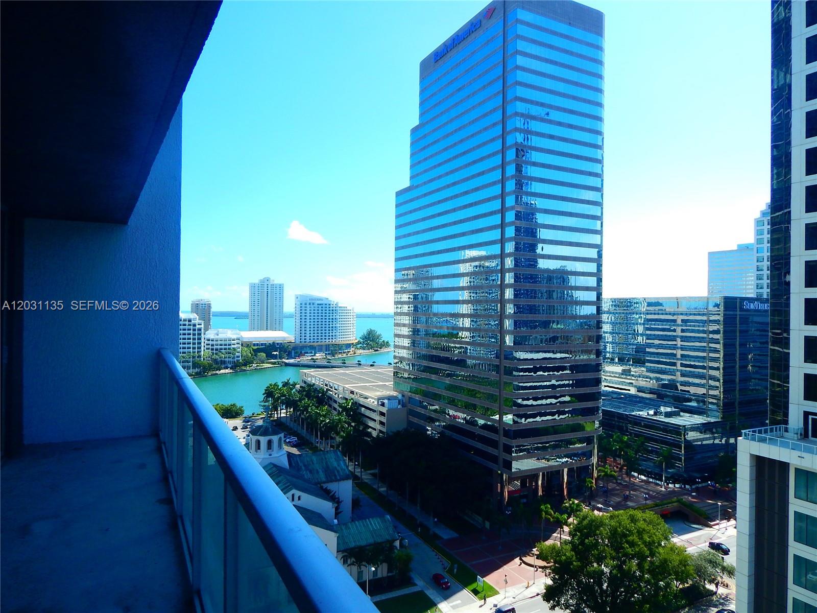 500 Brickell Ave 1808