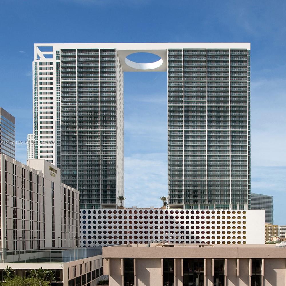500 Brickell Ave 1808
