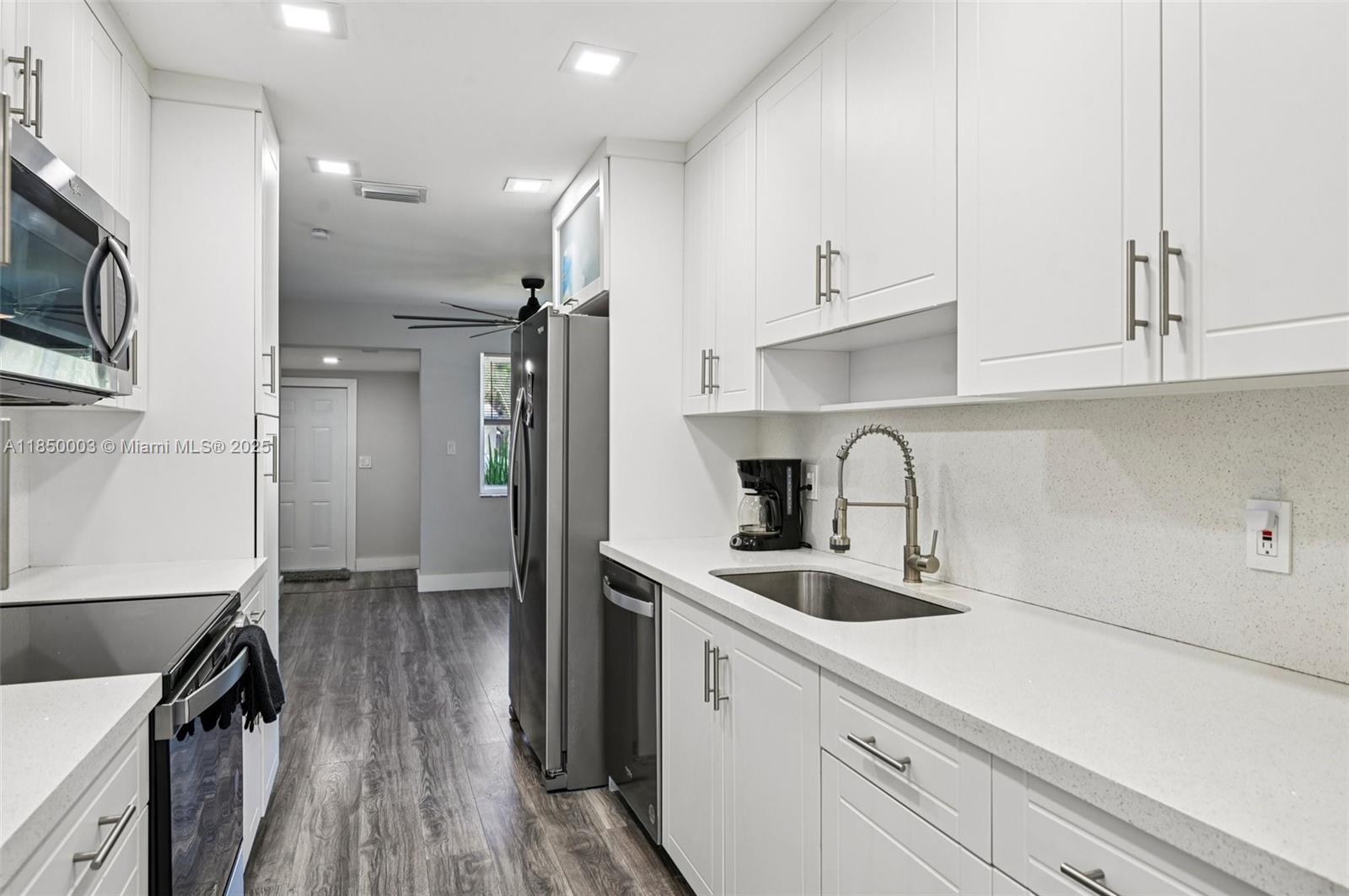 COLLIER MANOR 2ND ADD - Residential