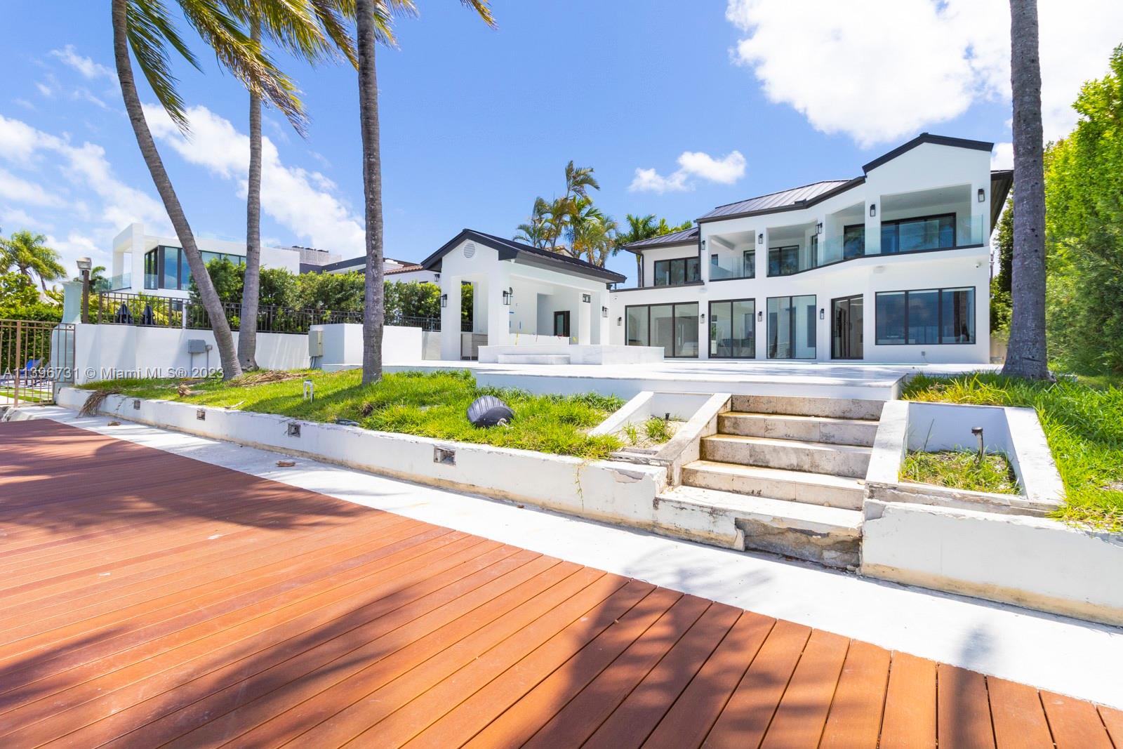 HIBISCUS ISLAND - Residential