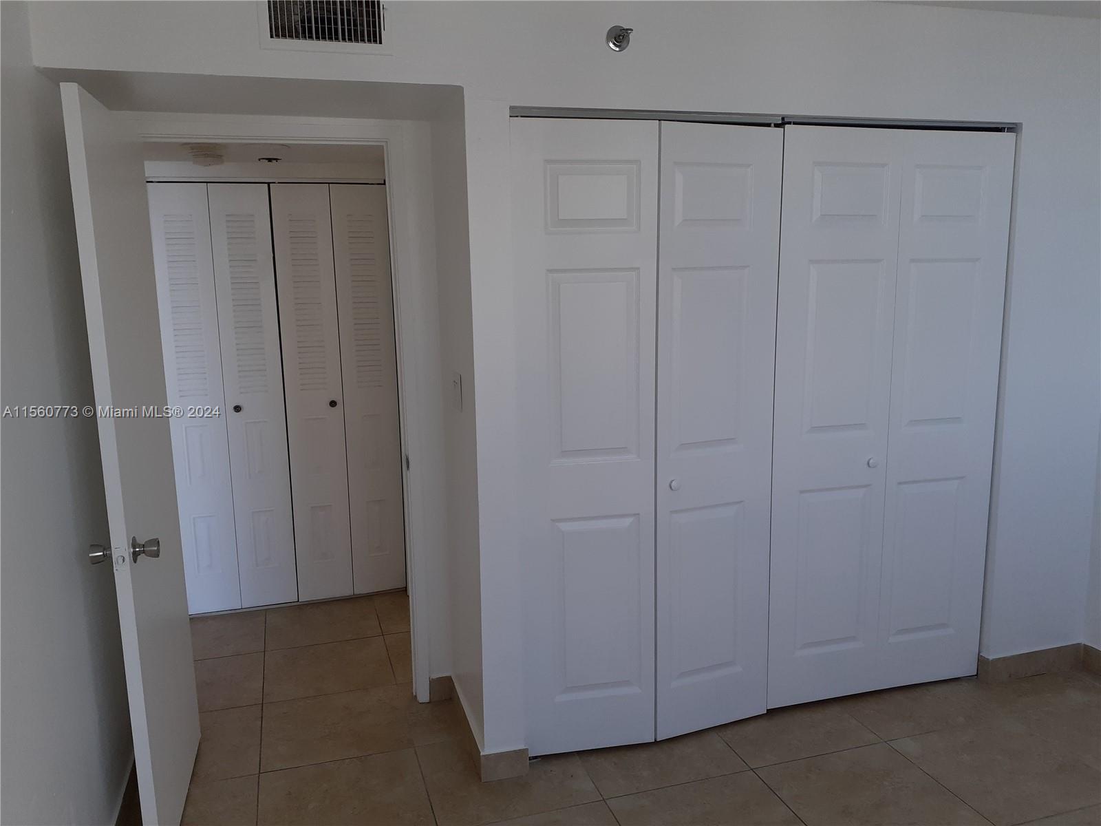 ISOLA CONDO - Residential