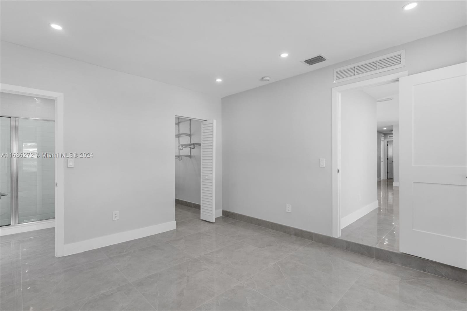SNAPPER CREEK VILLAS - Residential
