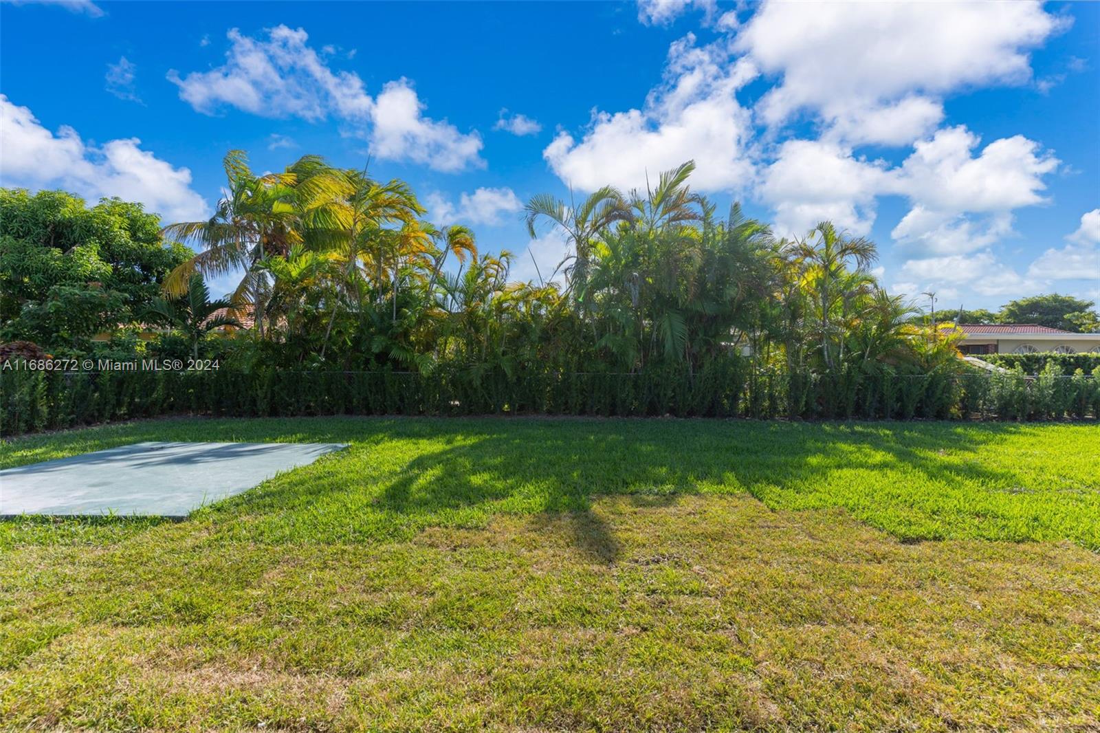 SNAPPER CREEK VILLAS - Residential