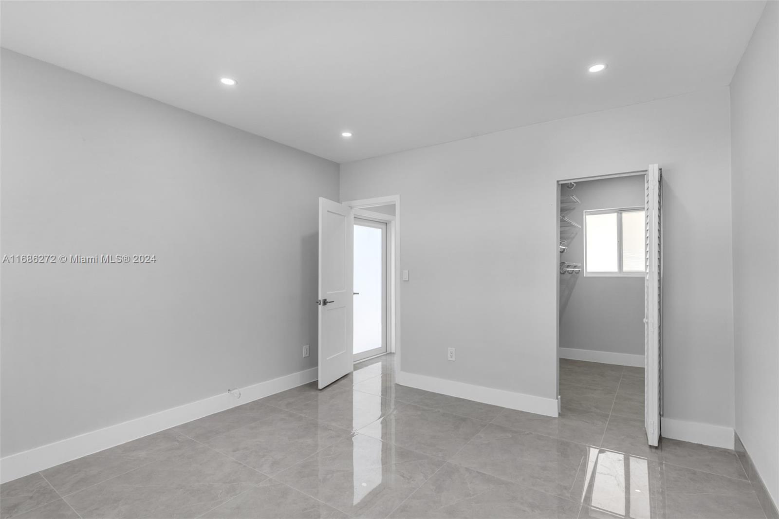 SNAPPER CREEK VILLAS - Residential