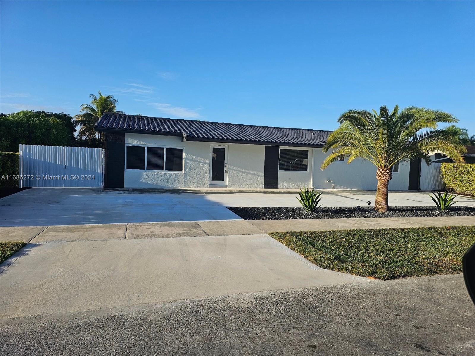 SNAPPER CREEK VILLAS - Residential