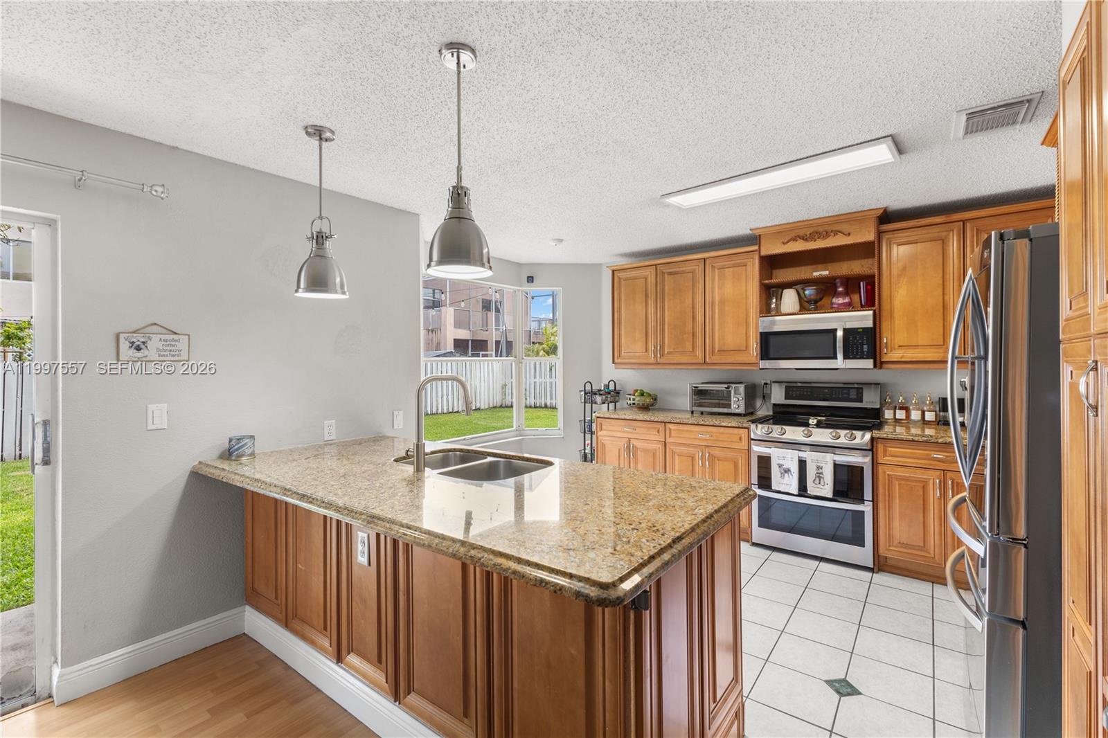 TWIN ACRES - Residential