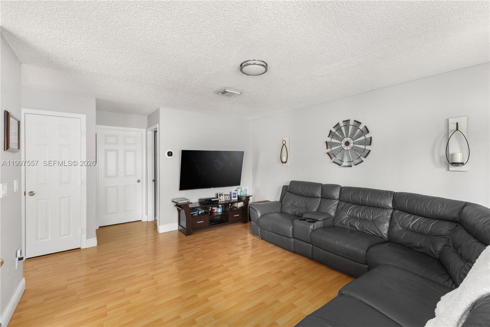 TWIN ACRES - Residential