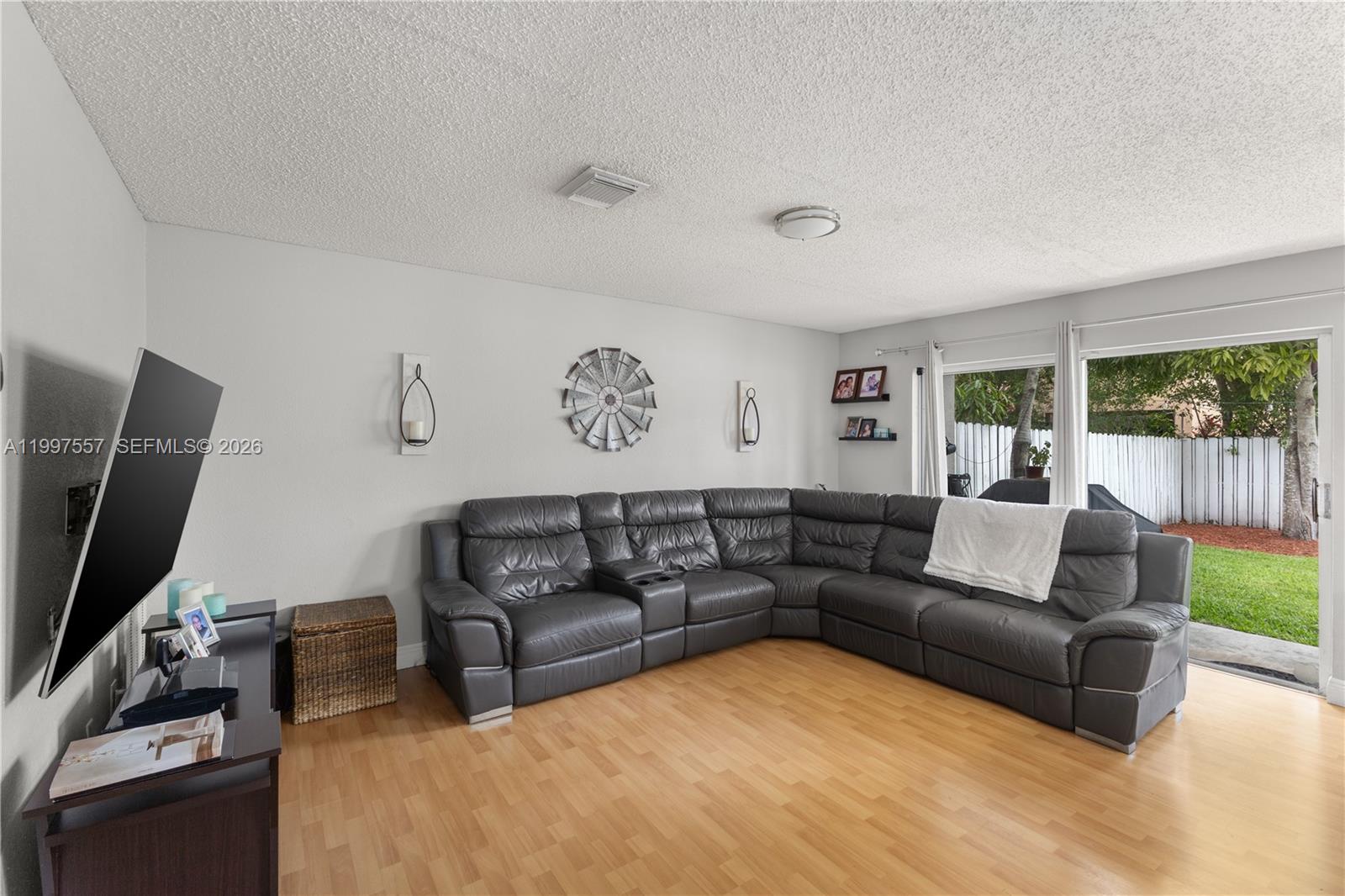 TWIN ACRES - Residential