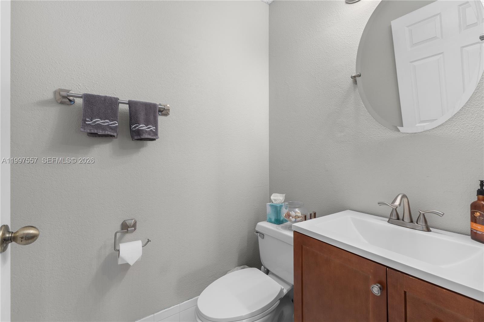 TWIN ACRES - Residential