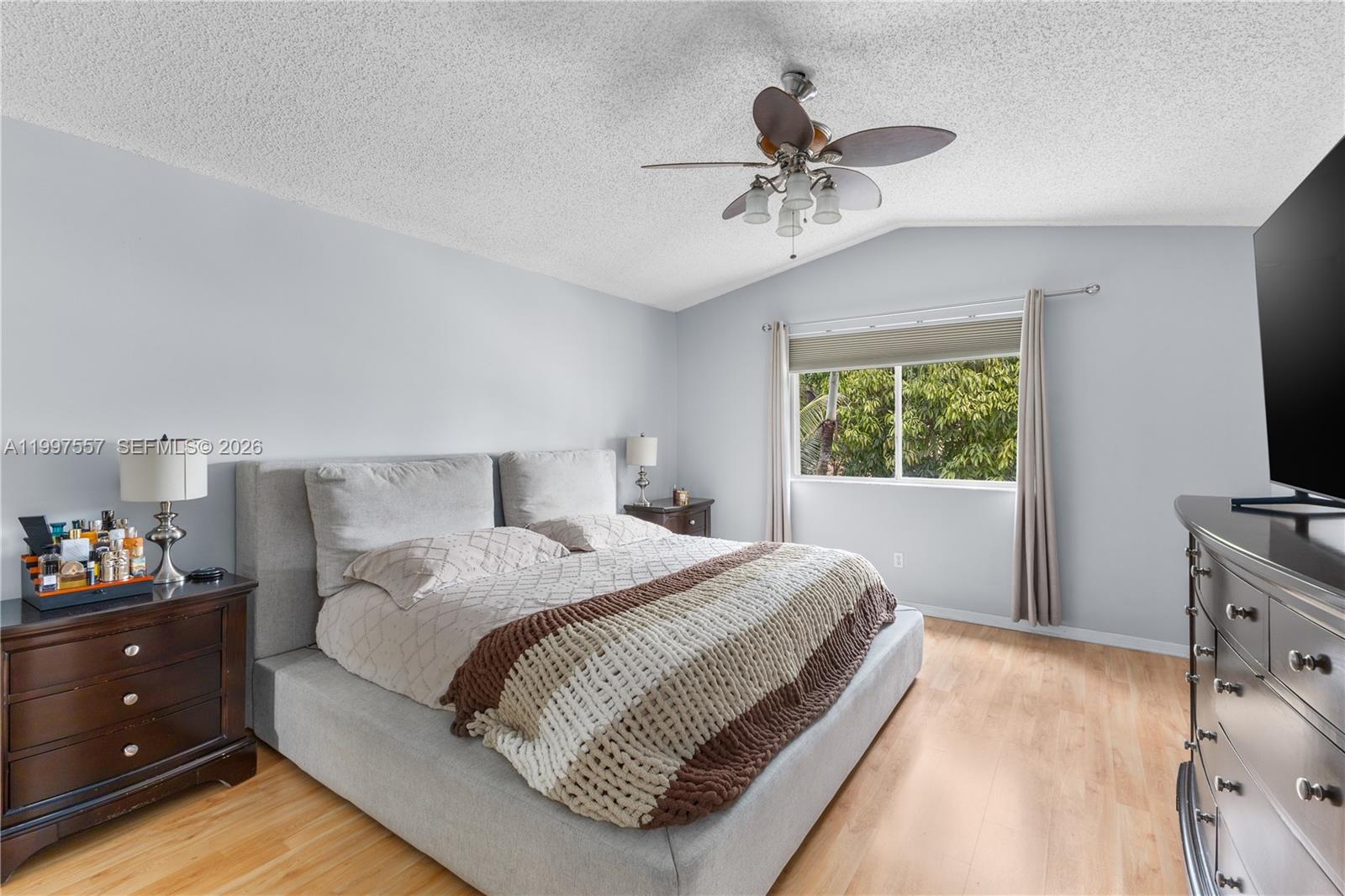 TWIN ACRES - Residential