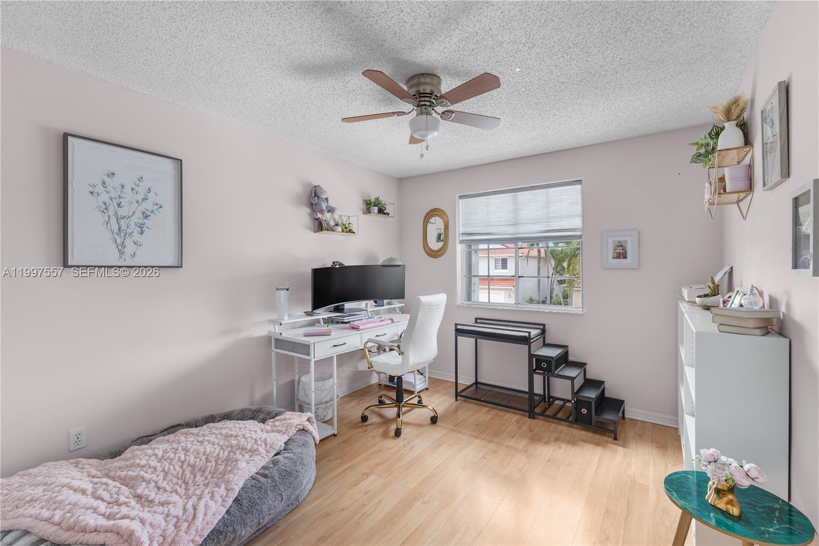 TWIN ACRES - Residential