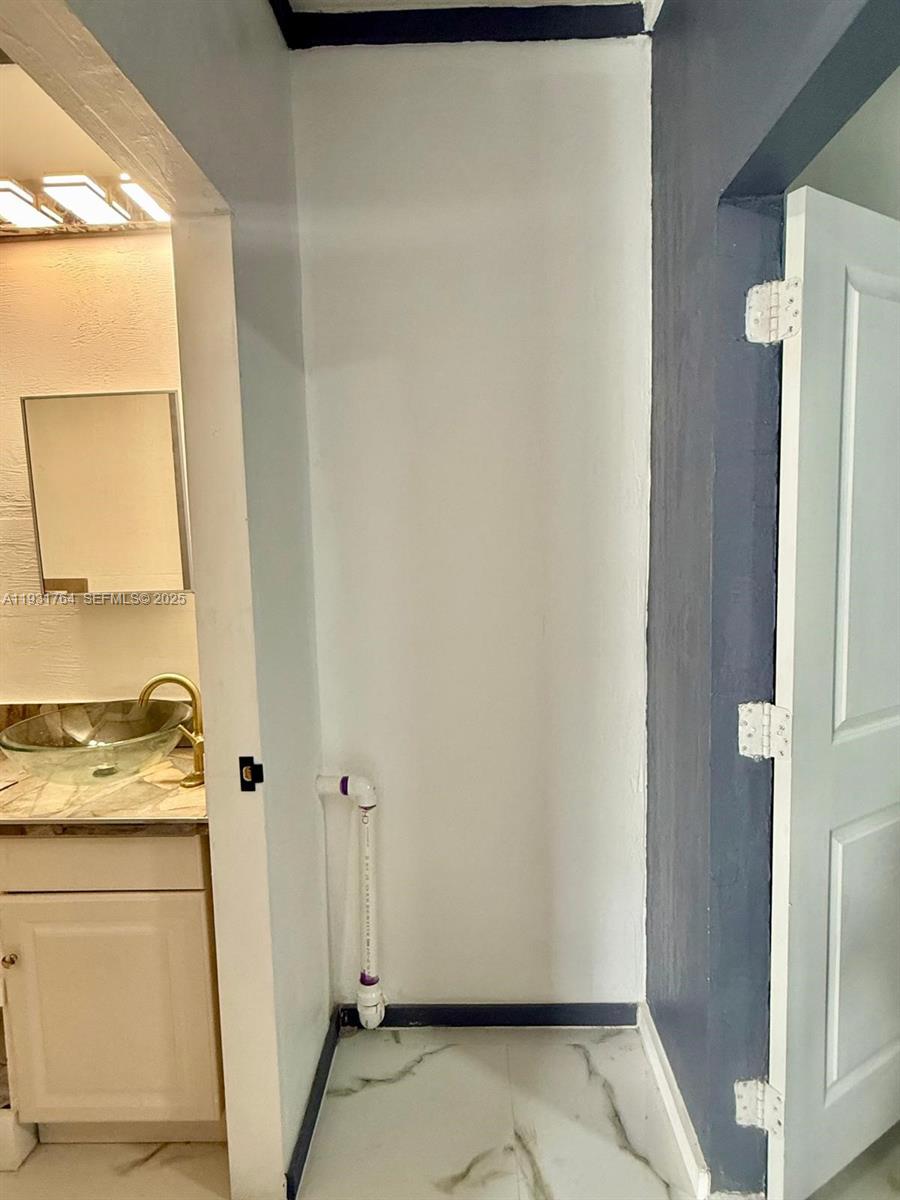 DIXIE HEIGHTS GARDEN - Residential Lease