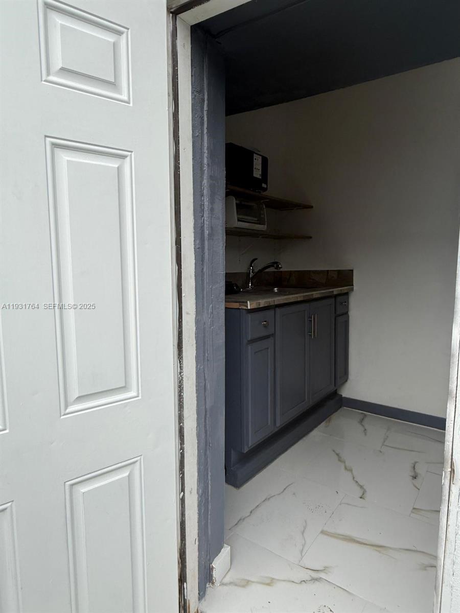 DIXIE HEIGHTS GARDEN - Residential Lease