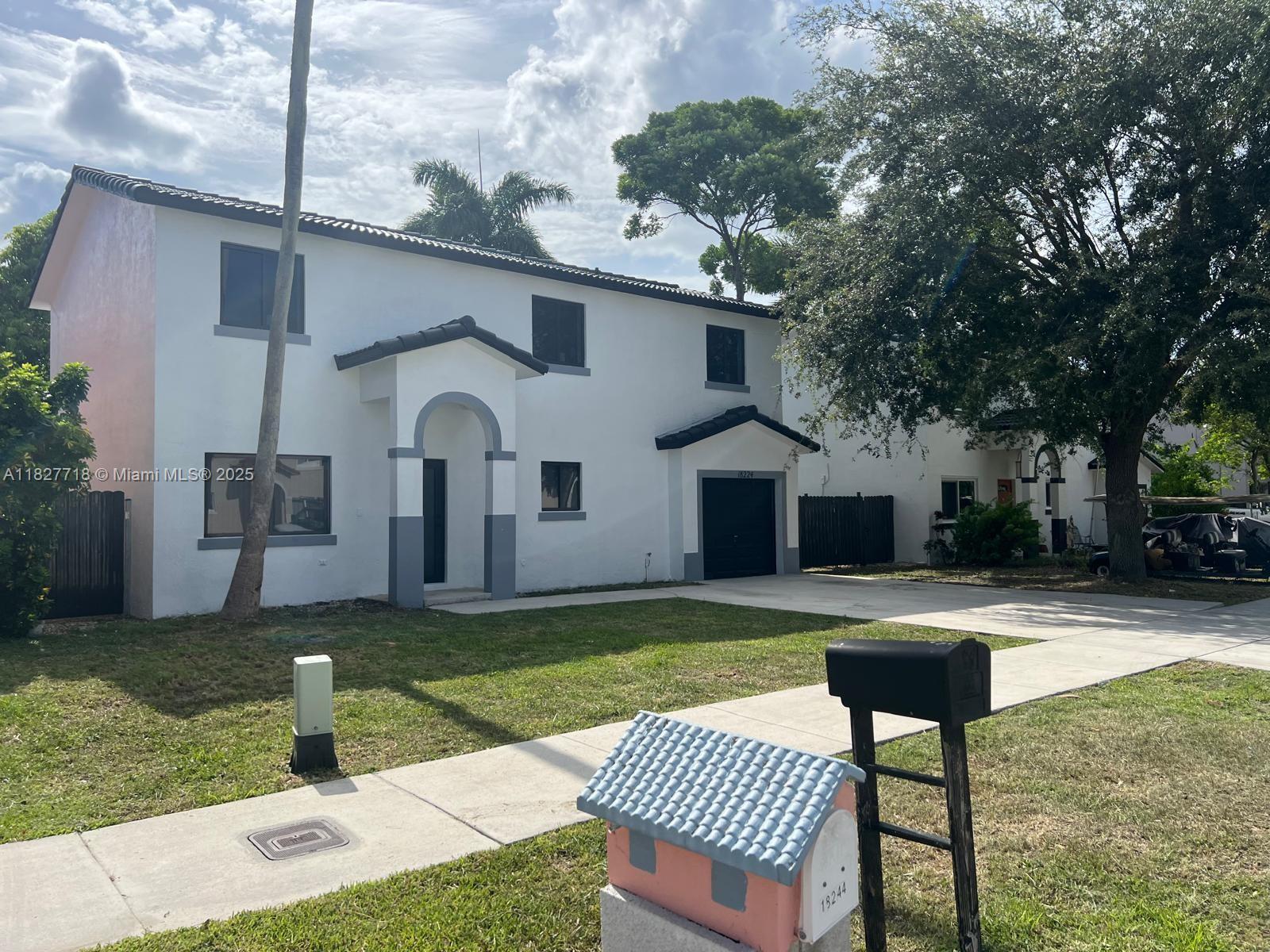 BEST PRICE IN THE AREA BEAUTIFUL 2 STORY HOME IN A QUIET MIAMI NEIGHBORHOOD WITH NO HOA, NO FLOOD Zone, Completely
REMODELED NEW IMPACT WINDOWS AND DOORS, NEW APPLIANCES, PORCELAIN TILE.4 BET 3 BATH OPEN KITCHEN WITH QUARZ COUNTERS TOP