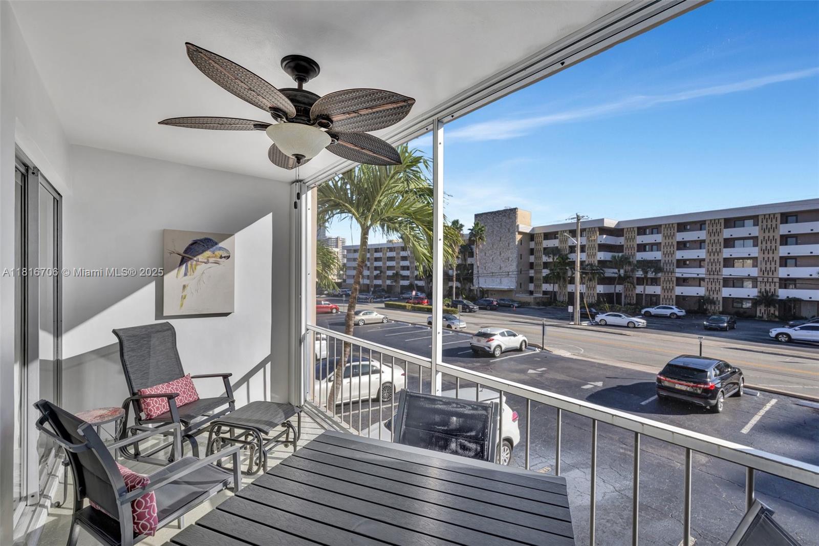 PARADISE HARBOUR APTS CO- - Residential