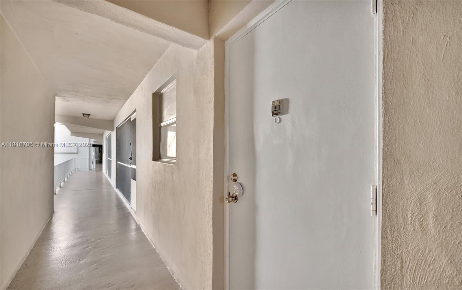 PARADISE HARBOUR APTS CO- - Residential