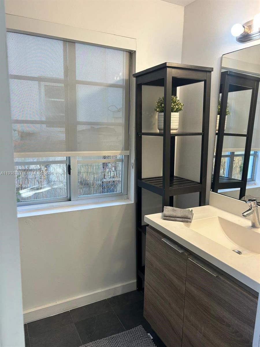 EVA CONDO - Residential