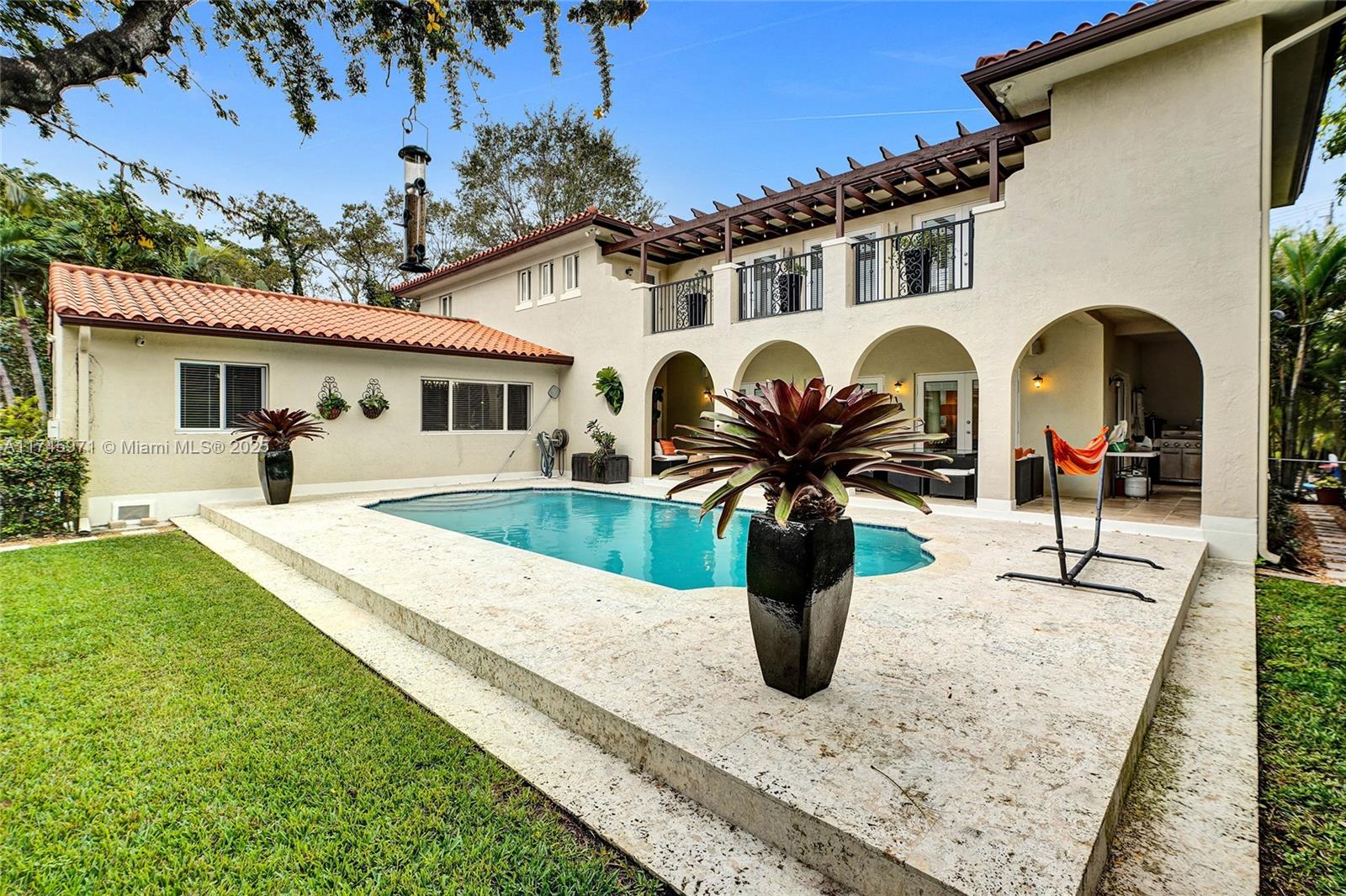 COCONUT GROVE SEC 1 CORAL - Residential