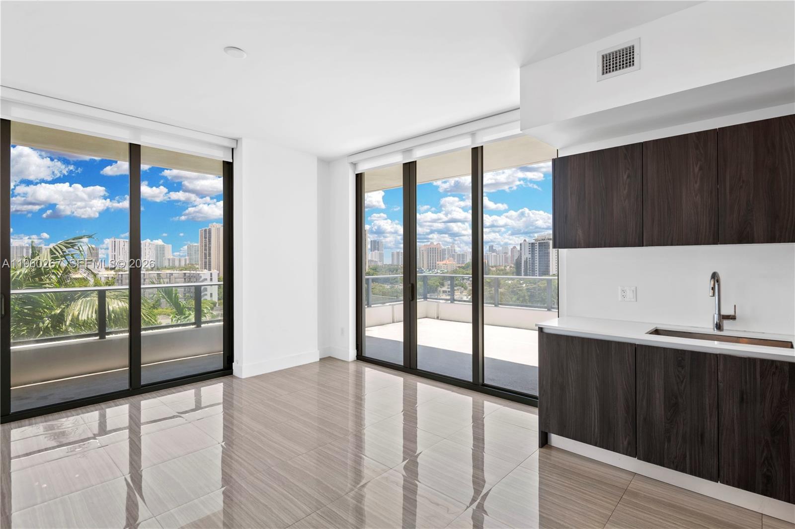 2960 NE 207th St 817