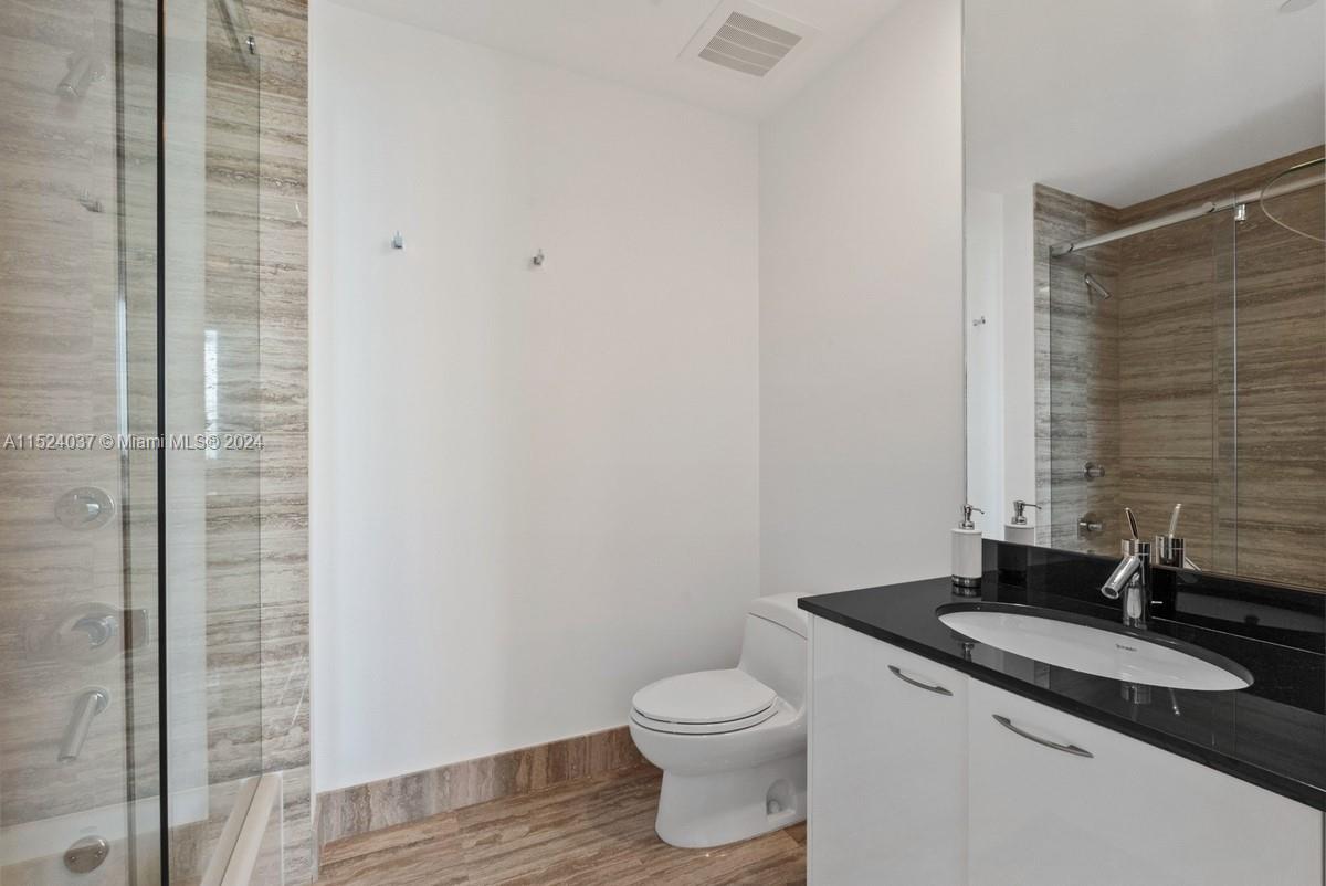 TDR TOWER II CONDO - Residential