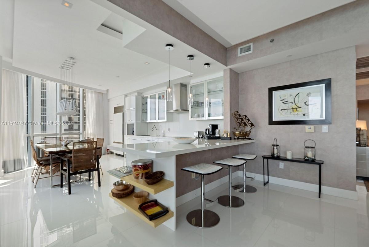 TDR TOWER II CONDO - Residential