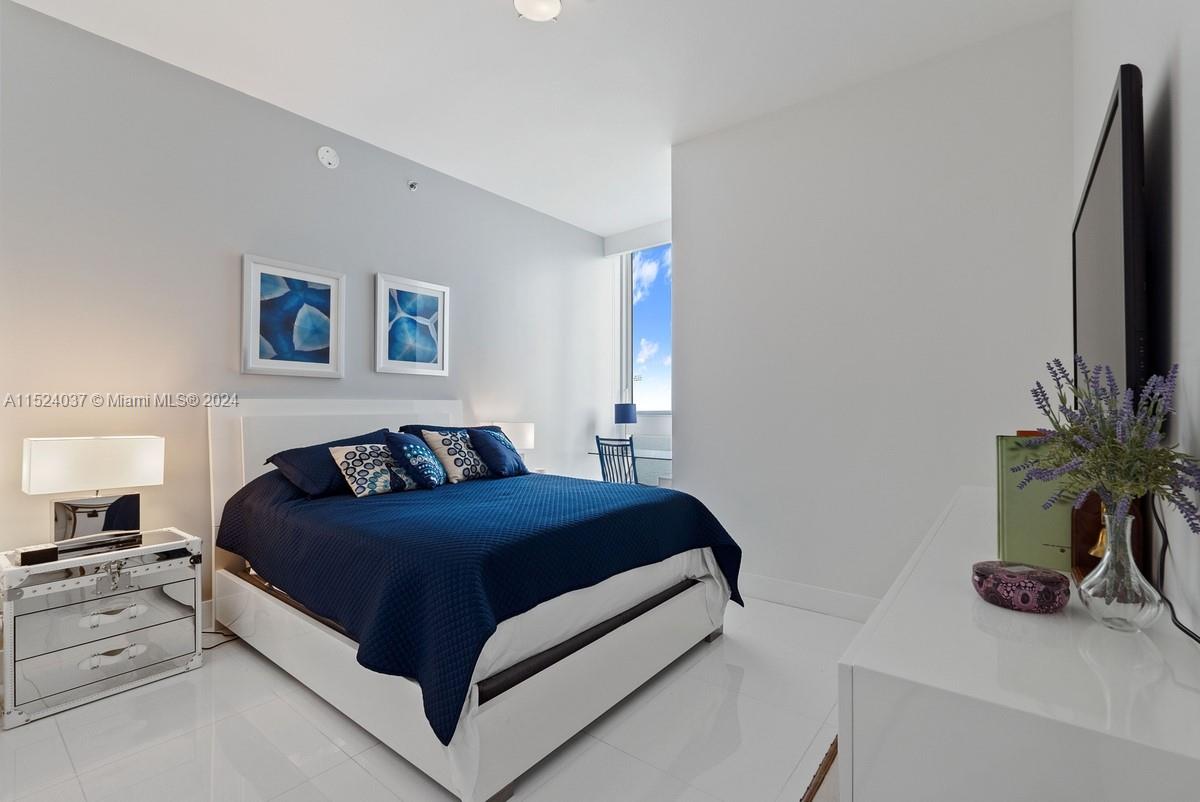 TDR TOWER II CONDO - Residential