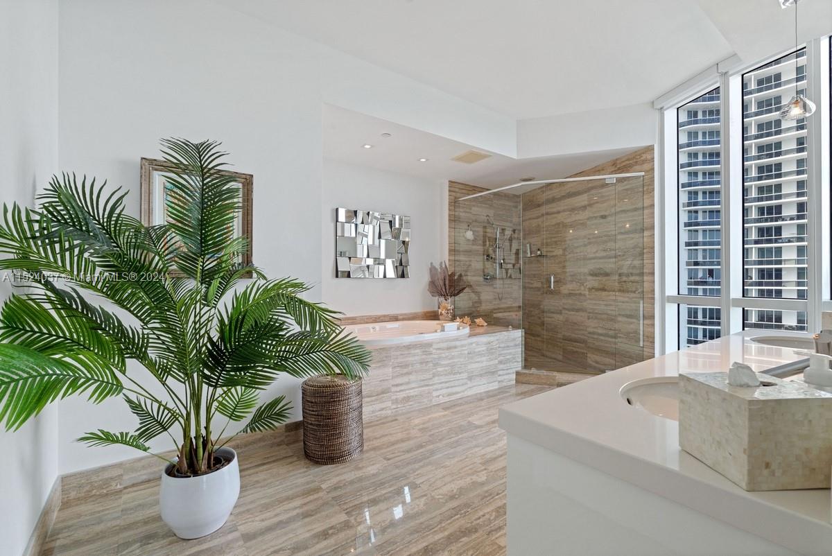 TDR TOWER II CONDO - Residential