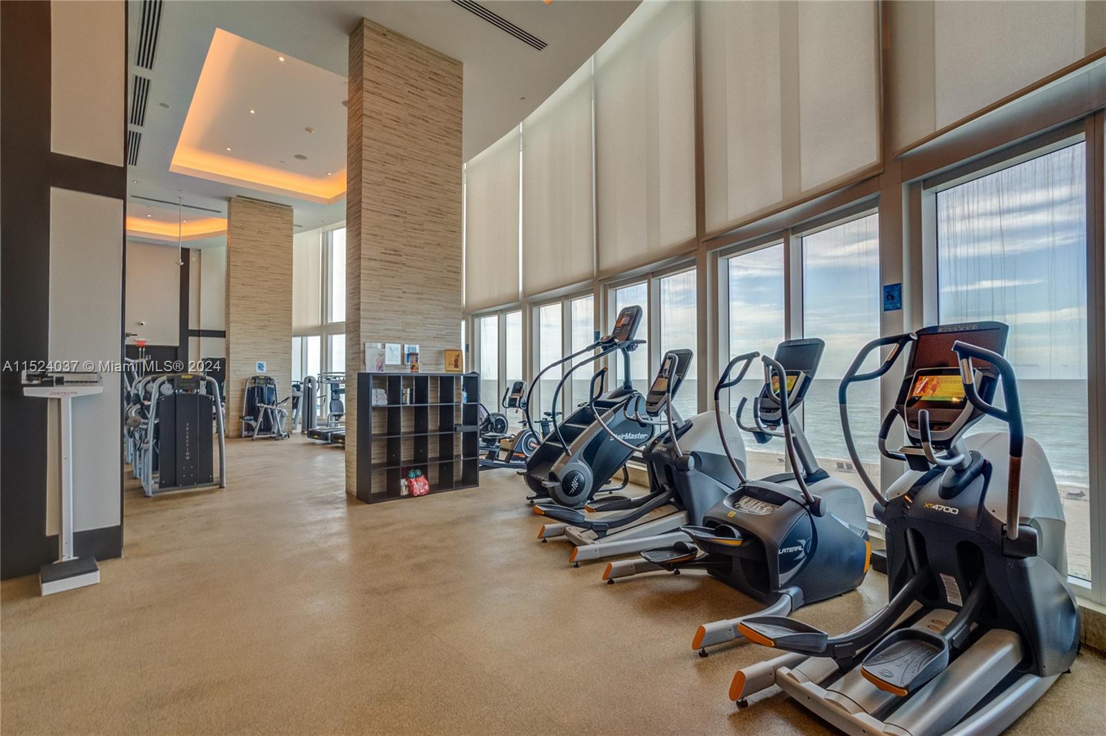 TDR TOWER II CONDO - Residential