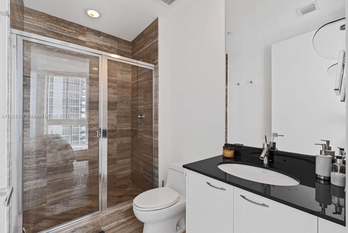 TDR TOWER II CONDO - Residential