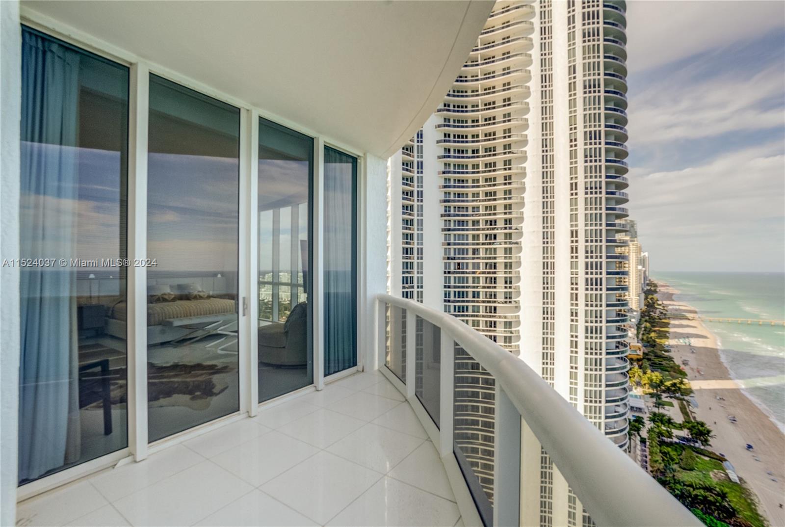 TDR TOWER II CONDO - Residential