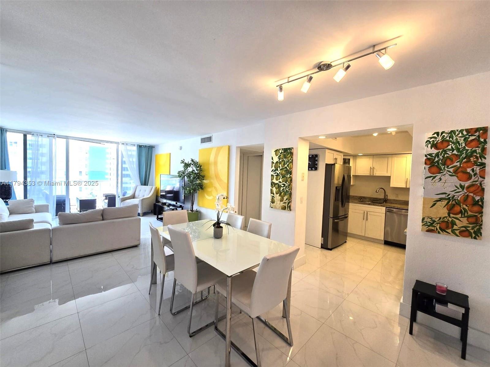 Property for Sale at 5600 Collins Ave 7V, Miami Beach, Miami-Dade County, Florida - Bedrooms: 2 
Bathrooms: 2  - $599,000
