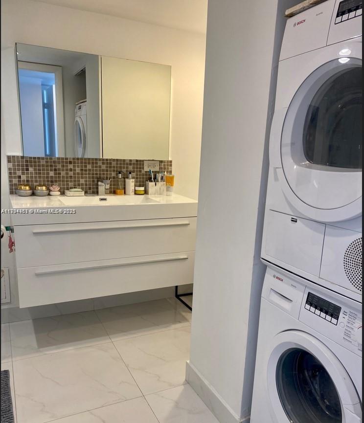 5600 CONDO - Residential