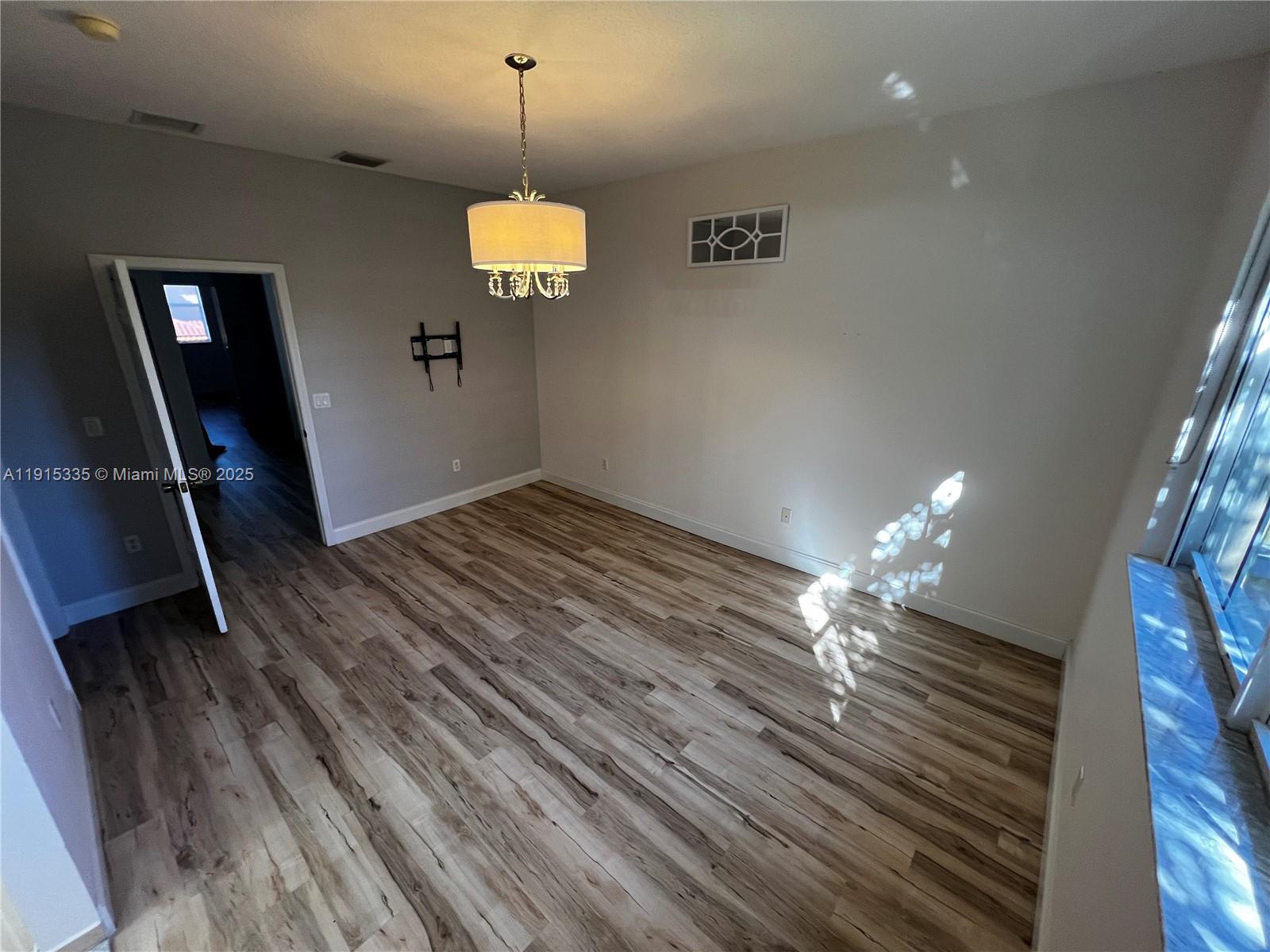 VILLAS AT HARBOR ISLES CO - Residential