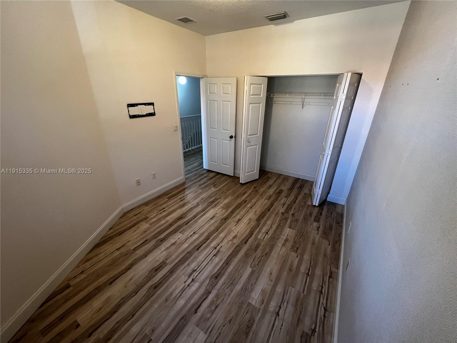 VILLAS AT HARBOR ISLES CO - Residential