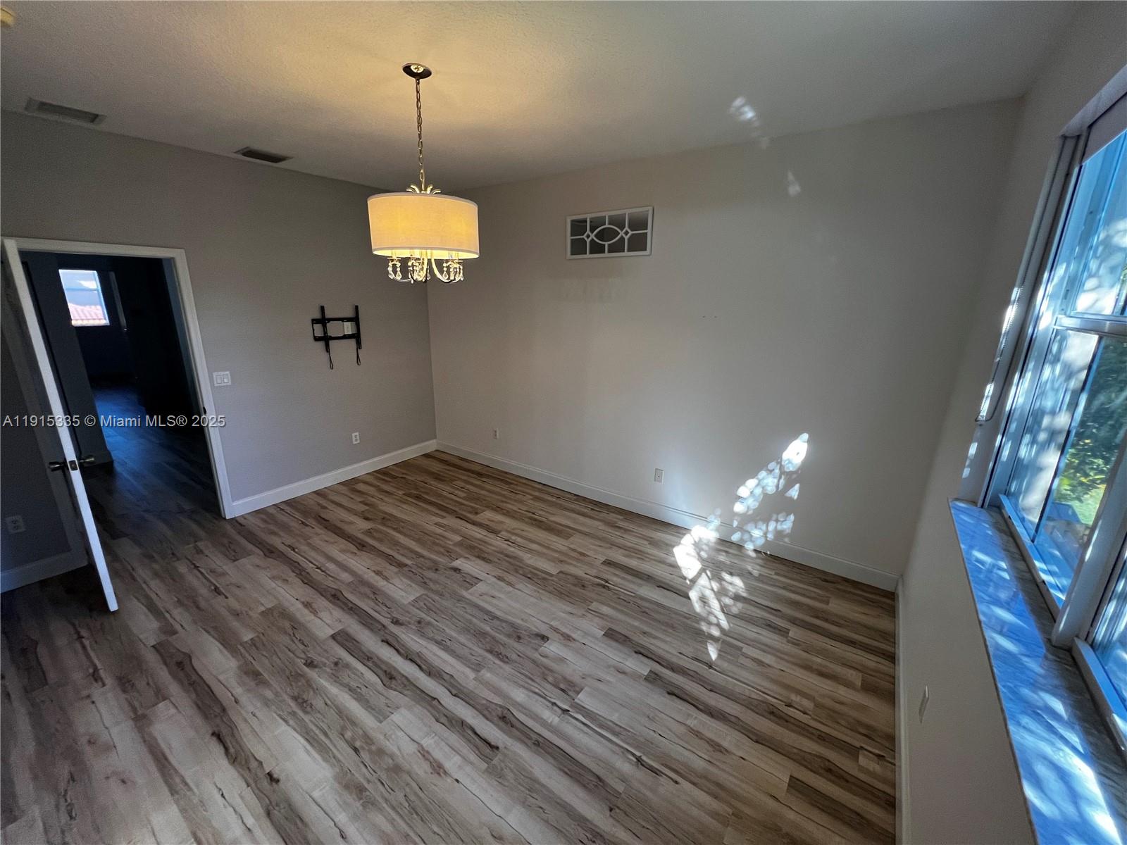 VILLAS AT HARBOR ISLES CO - Residential