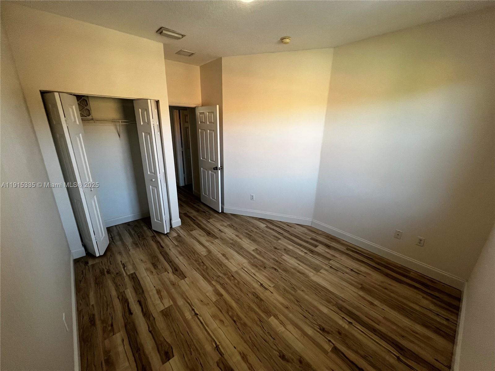 VILLAS AT HARBOR ISLES CO - Residential