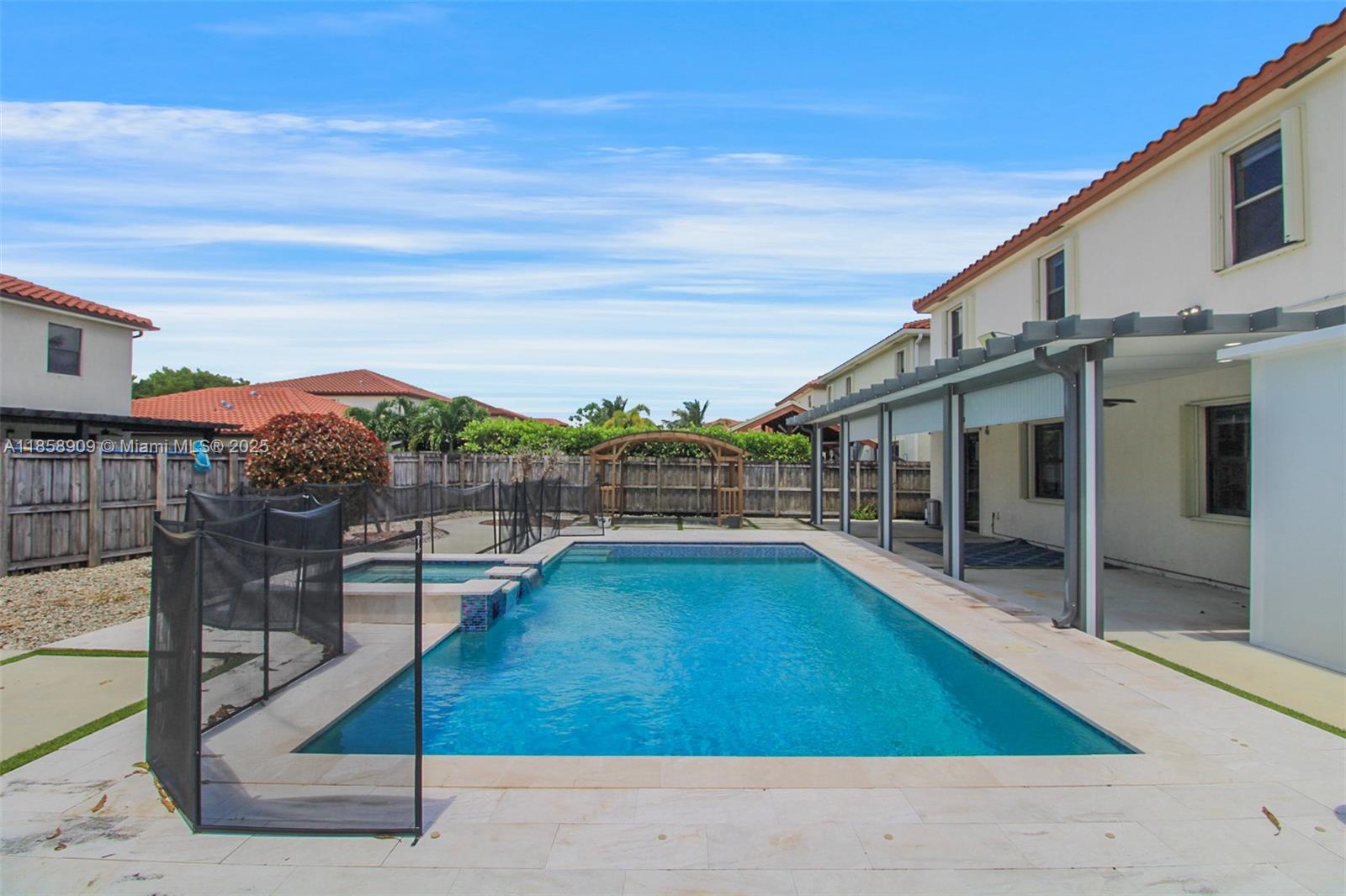 VENETIAN PARC WEST - Residential