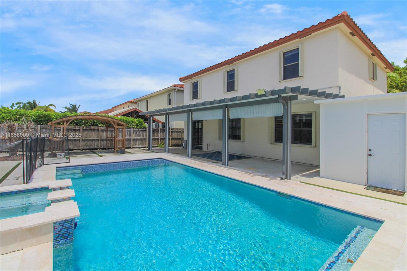 VENETIAN PARC WEST - Residential