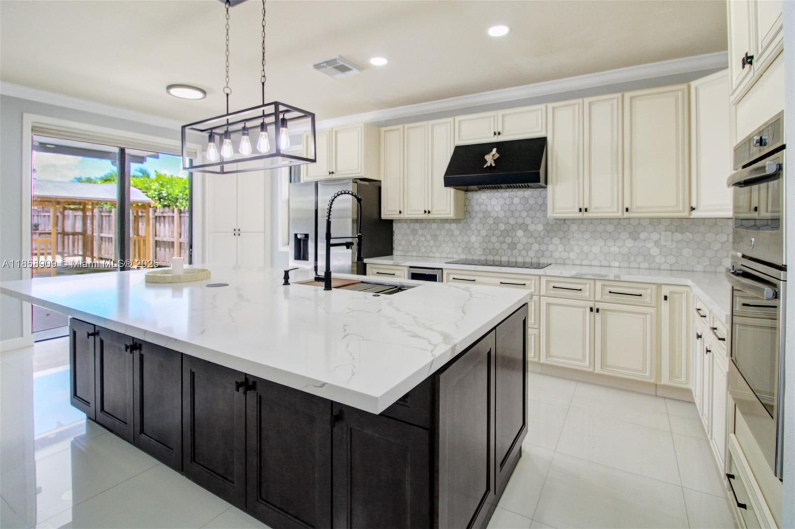 VENETIAN PARC WEST - Residential