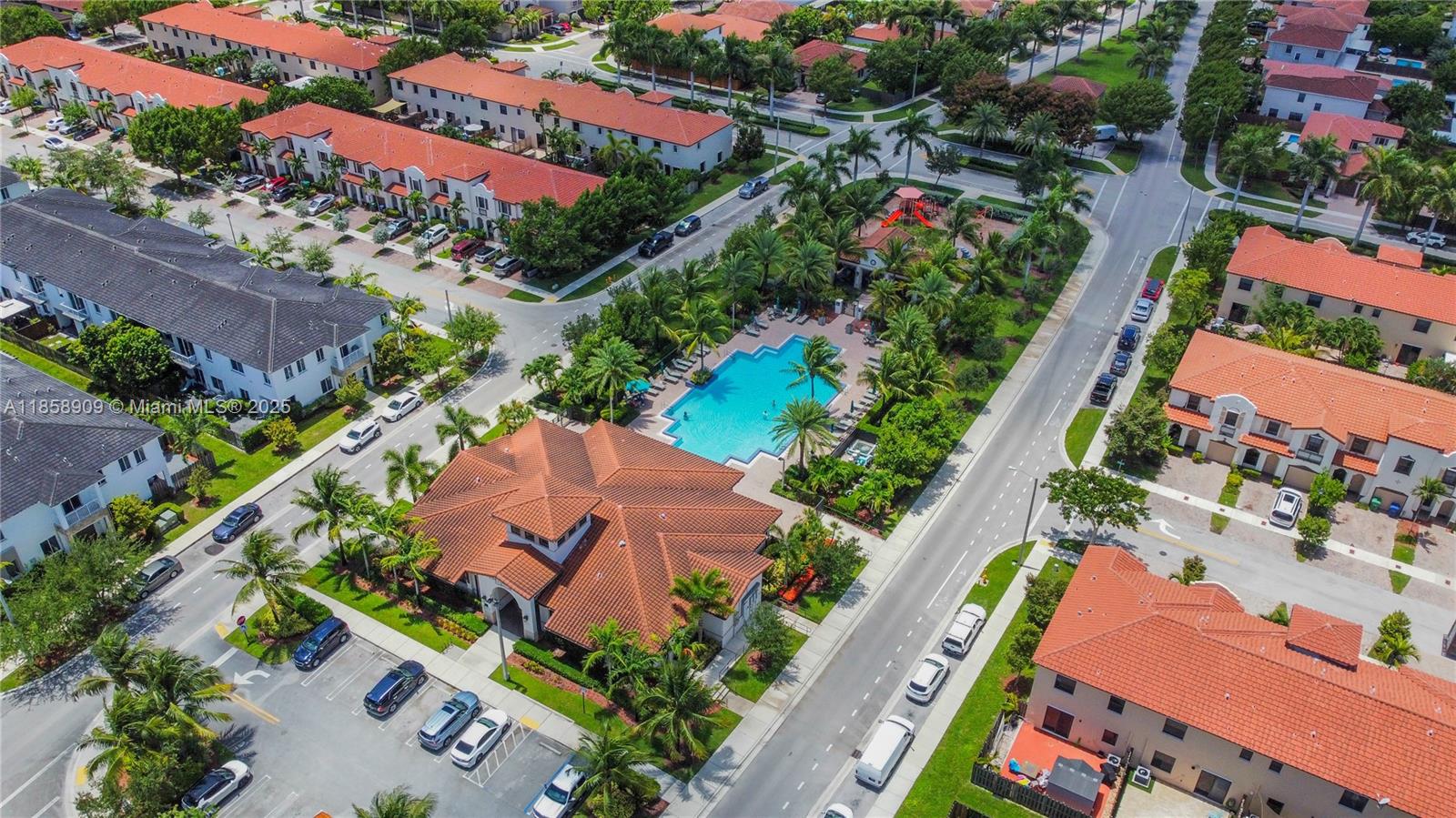 VENETIAN PARC WEST - Residential