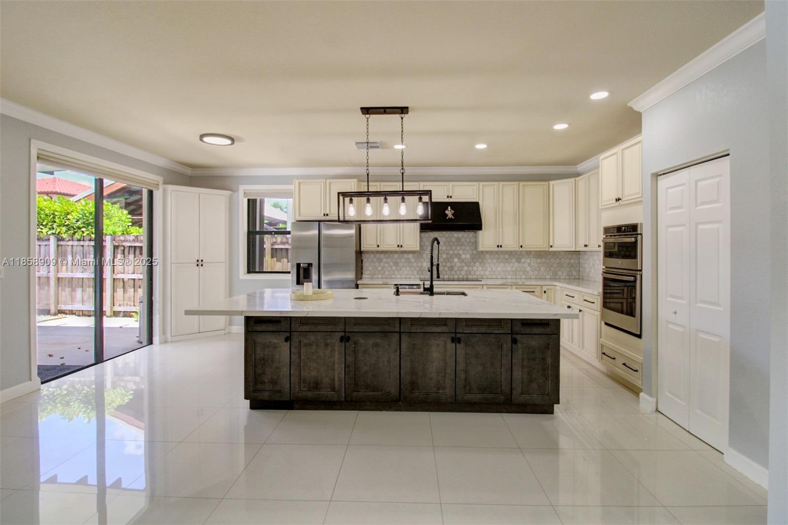 VENETIAN PARC WEST - Residential