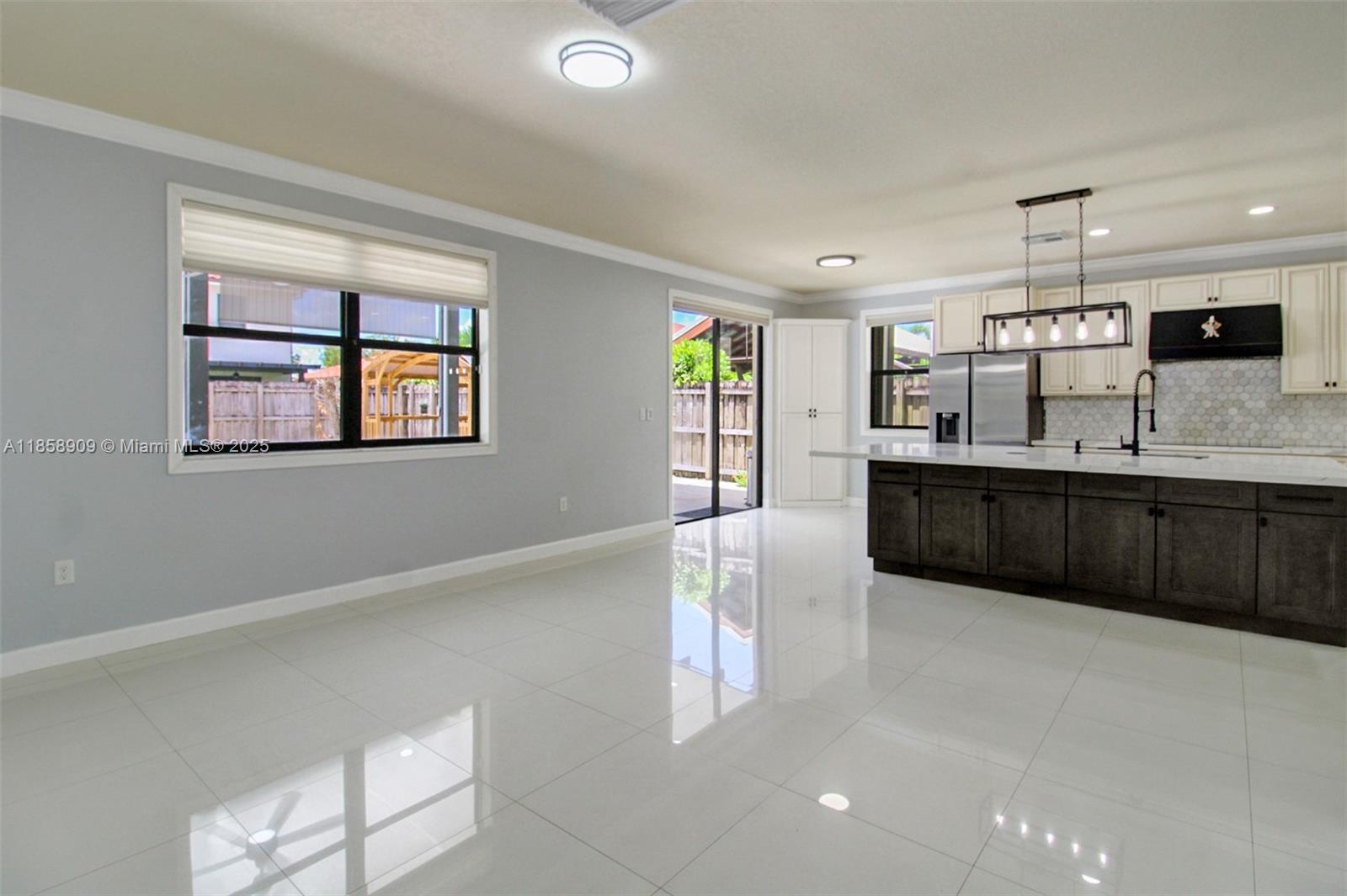 VENETIAN PARC WEST - Residential